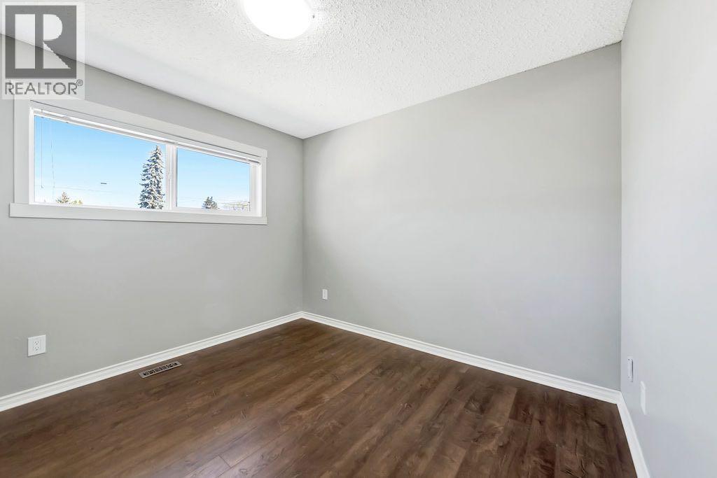 5104 54a Street Property Photo 16
