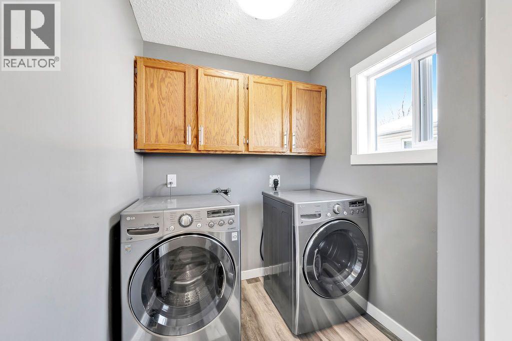 5104 54a Street Property Photo 18