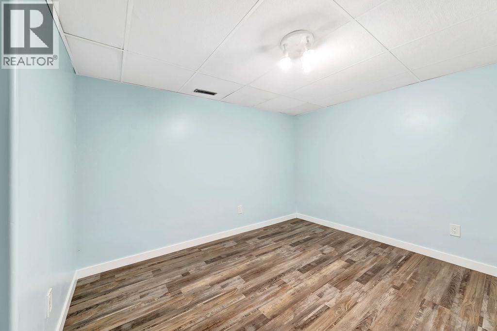 5104 54a Street Property Photo 20