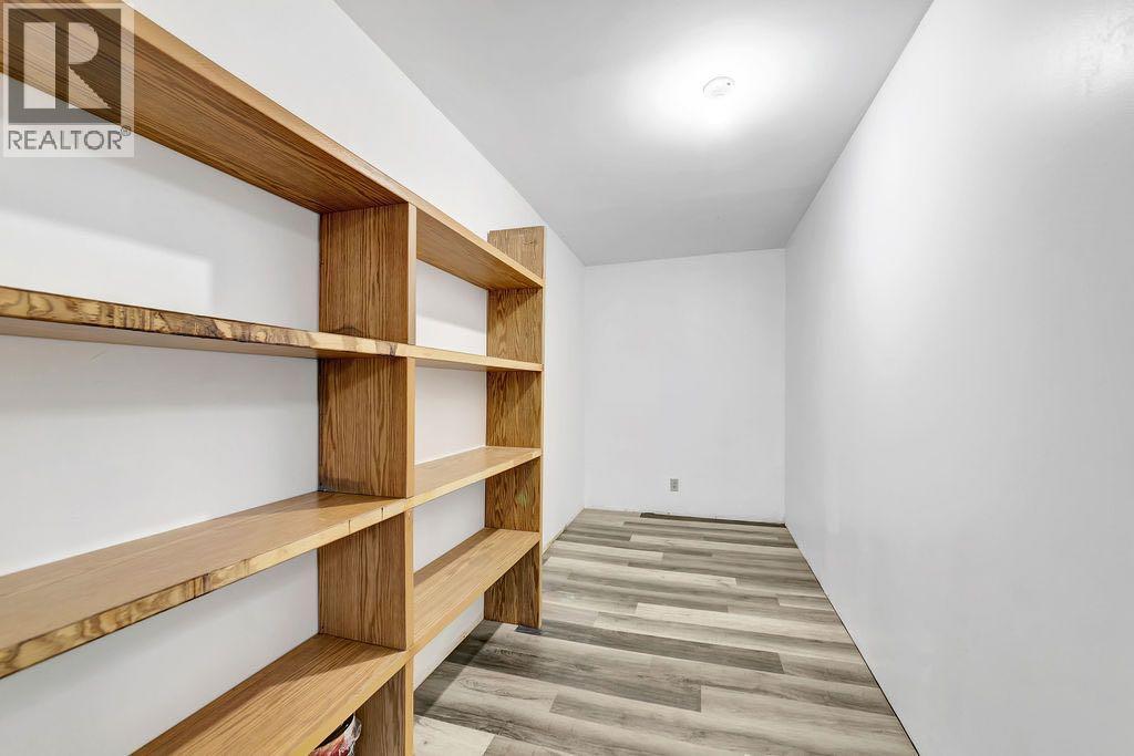 5104 54a Street Property Photo 21
