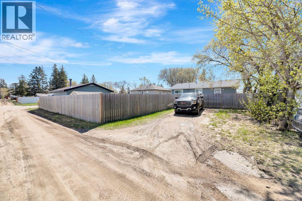 5104 54a Street Property Photo 31