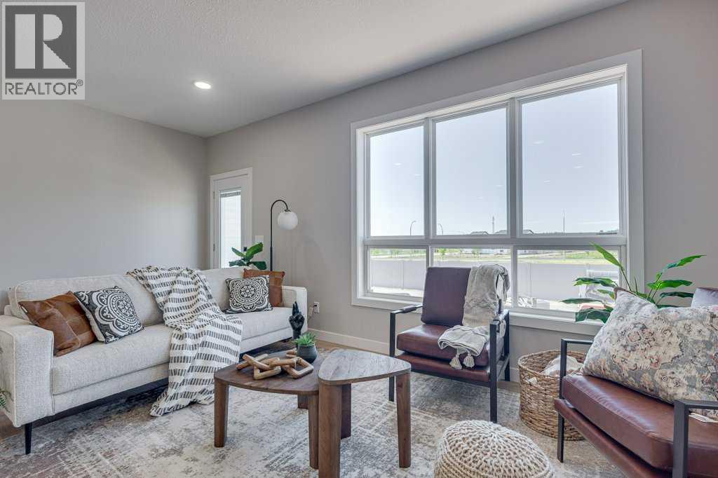 15 Ellington Crescent Property Photo 10