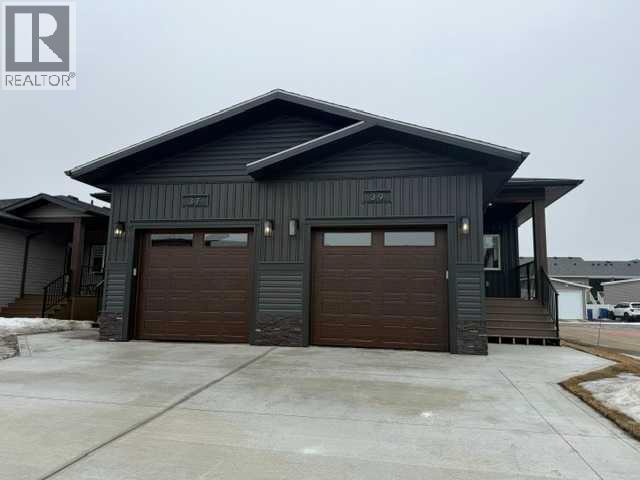 15 Ellington Crescent Property Photo 23