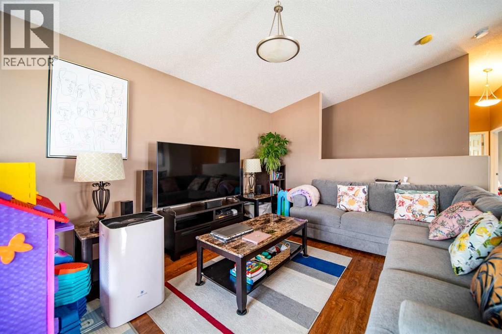 1025 30 Street Property Photo 6