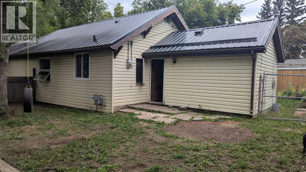 5028 52 Street Property Photo 19