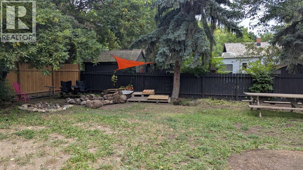 5028 52 Street Property Photo 20