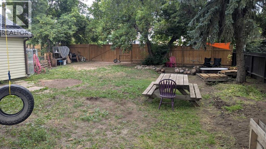 5028 52 Street Property Photo 21