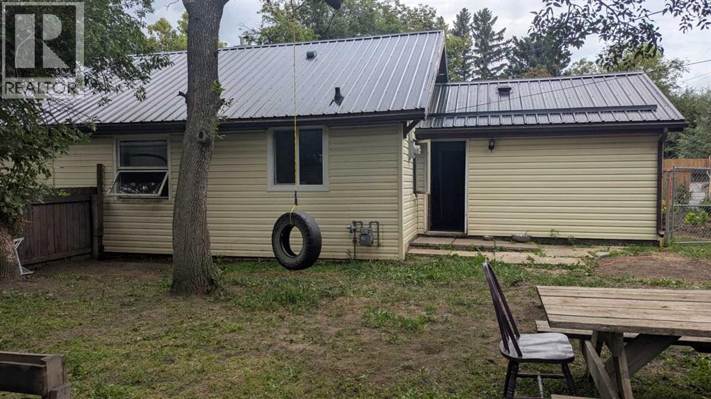 5028 52 Street Property Photo 22