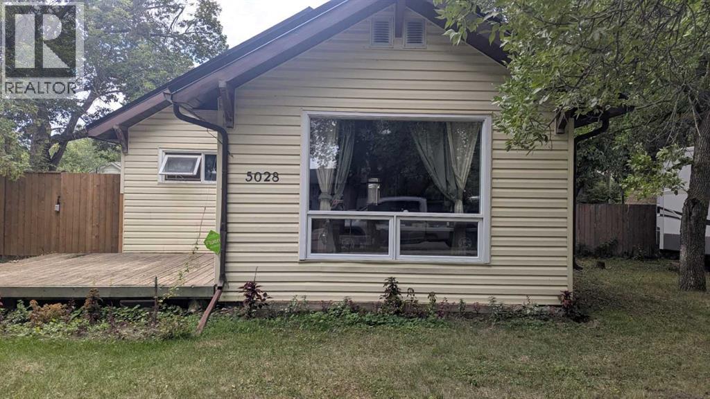 5028 52 Street Property Photo 27