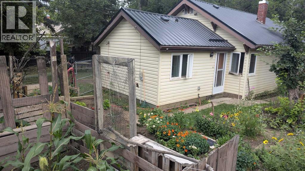 5028 52 Street Property Photo 29