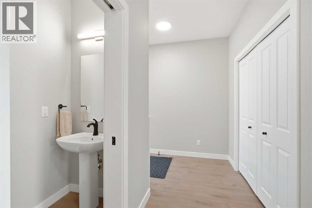 143 Belvedere Crescent Se Property Photo 17