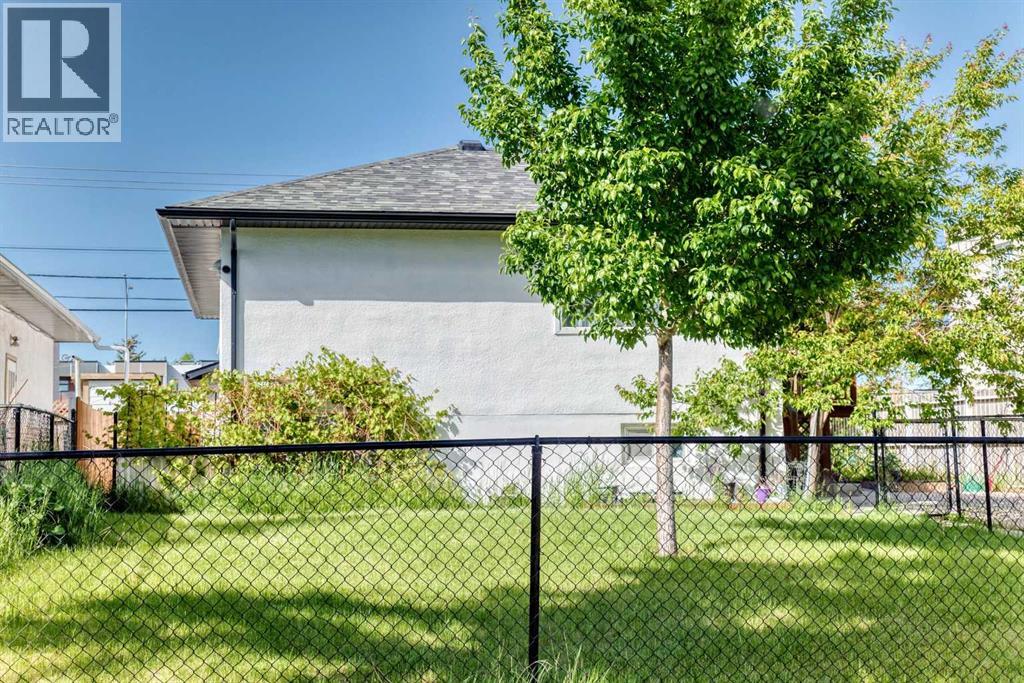 4004 7 Avenue Sw Property Photo 3
