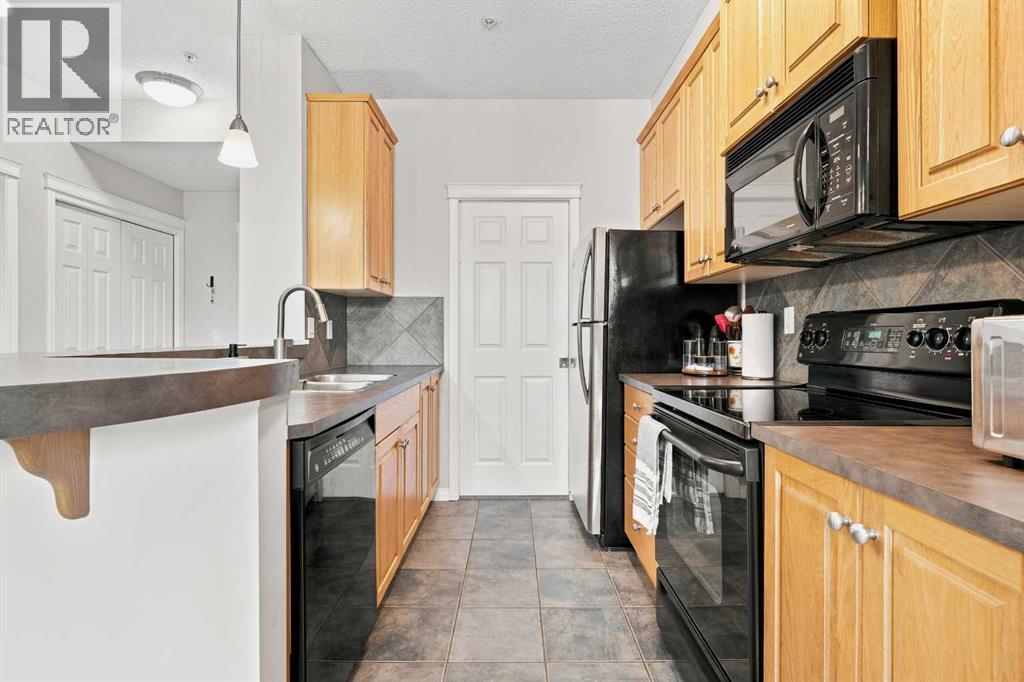 25 Prestwick Drive Southeast Property Photo 7
