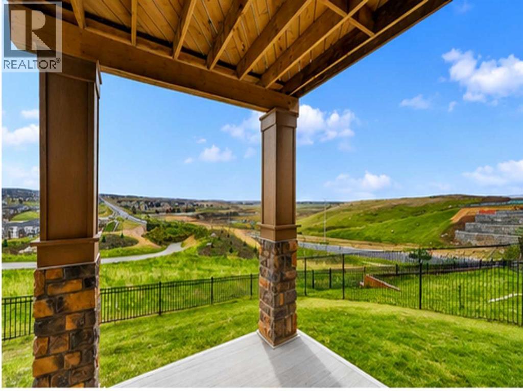30 Evansborough View Nw Property Photo 1