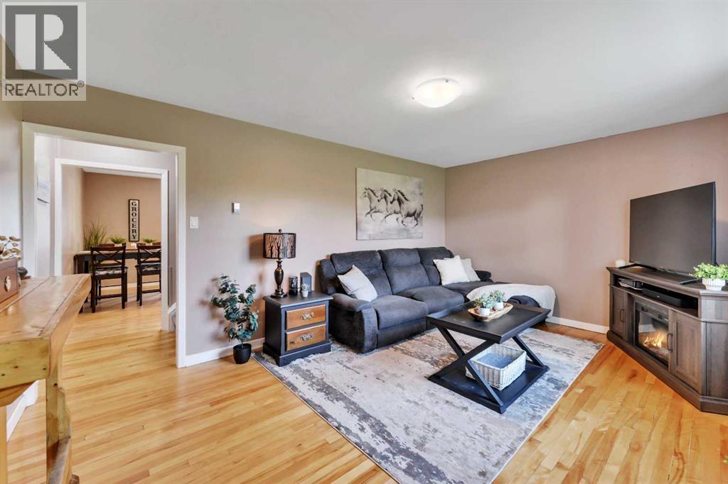 37 Poplar Crescent Property Photo 3