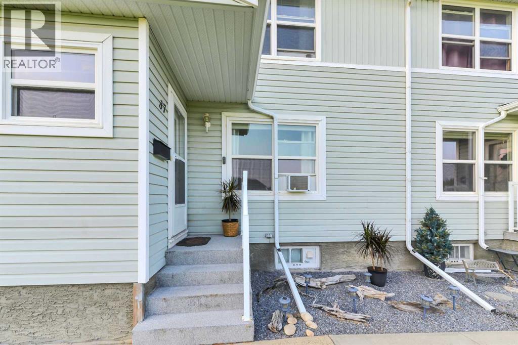 37 Poplar Crescent Property Photo 32