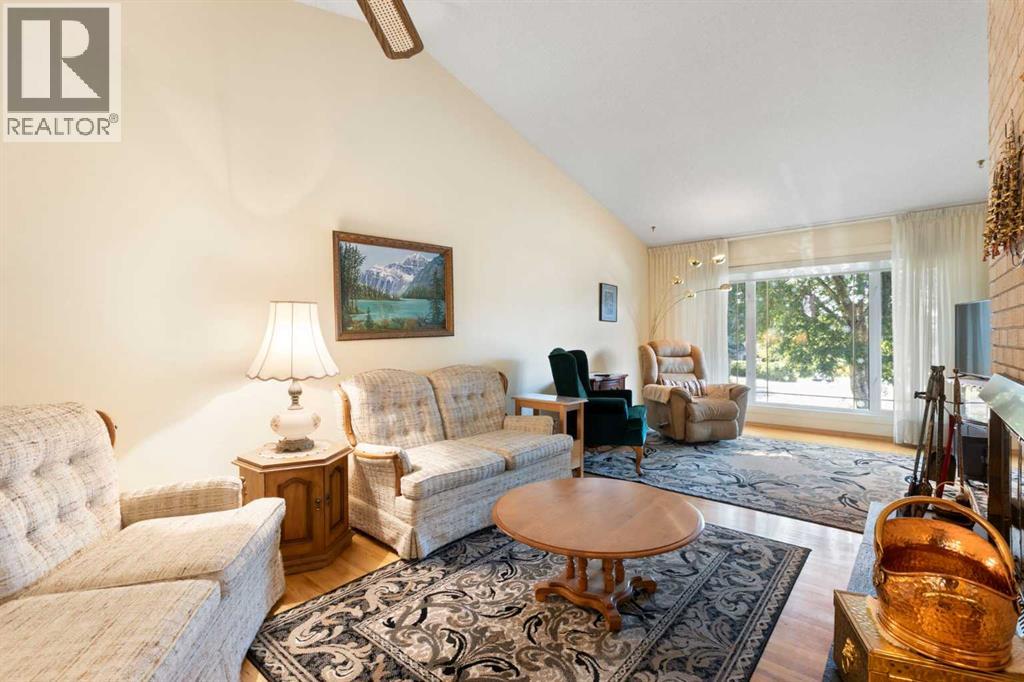 243 Radcliffe Place Se Property Photo 11