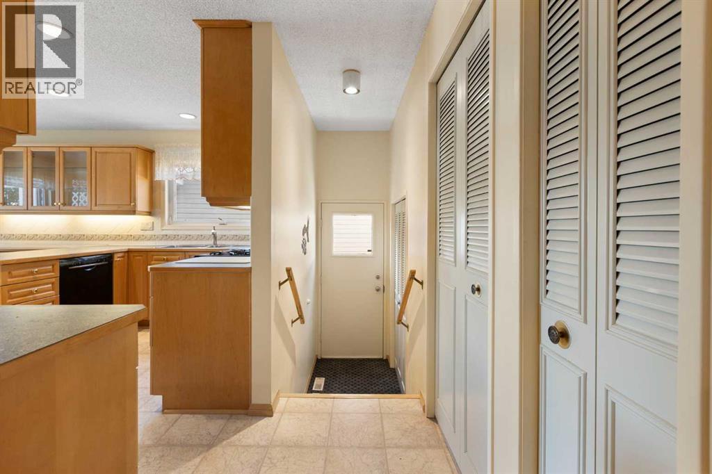 243 Radcliffe Place Se Property Photo 22