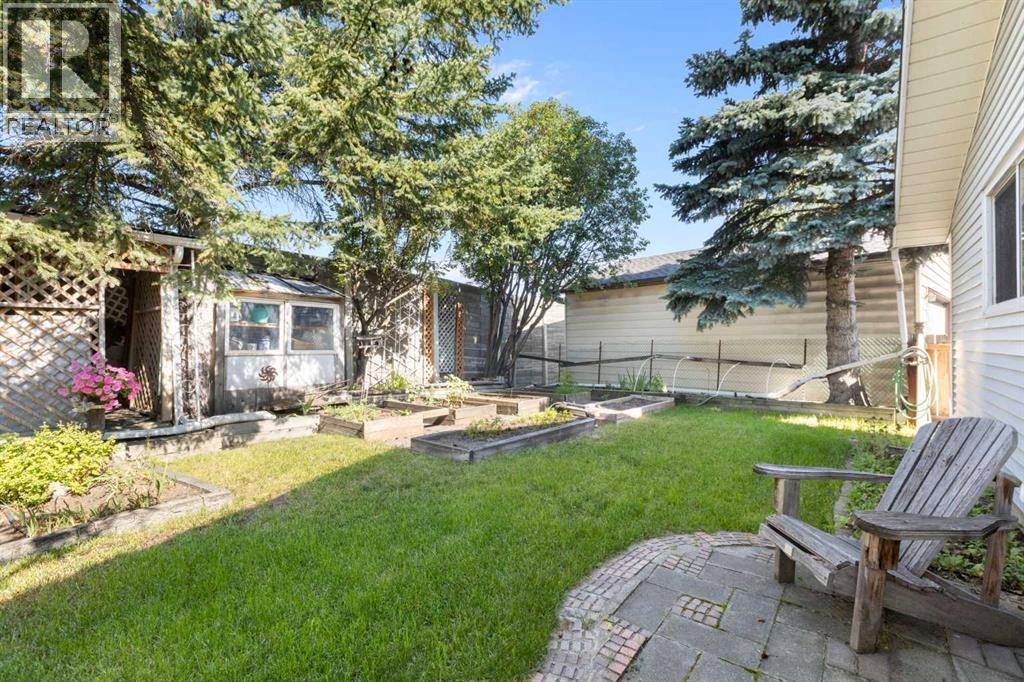 243 Radcliffe Place Se Property Photo 32