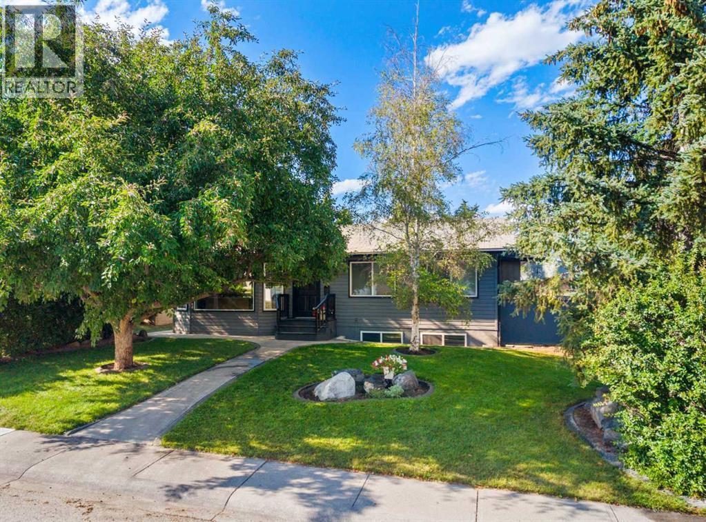 436 Attica Drive SE Property Photo 1