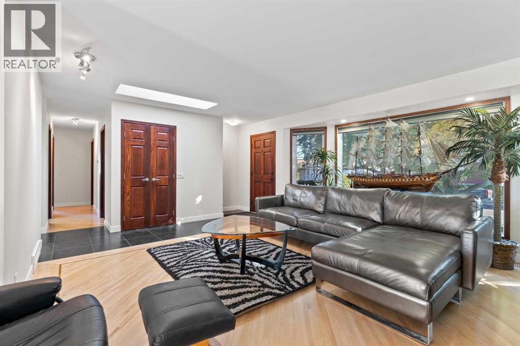 436 Attica Drive Se Property Photo 3