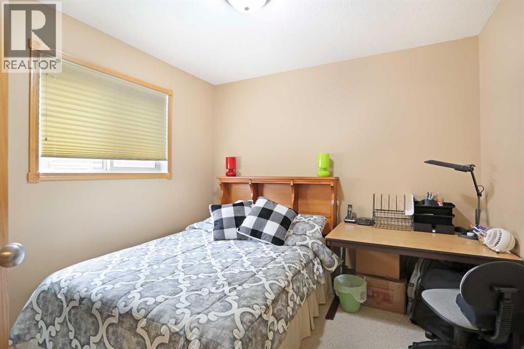 372 Lake Stafford Drive E Property Photo 19
