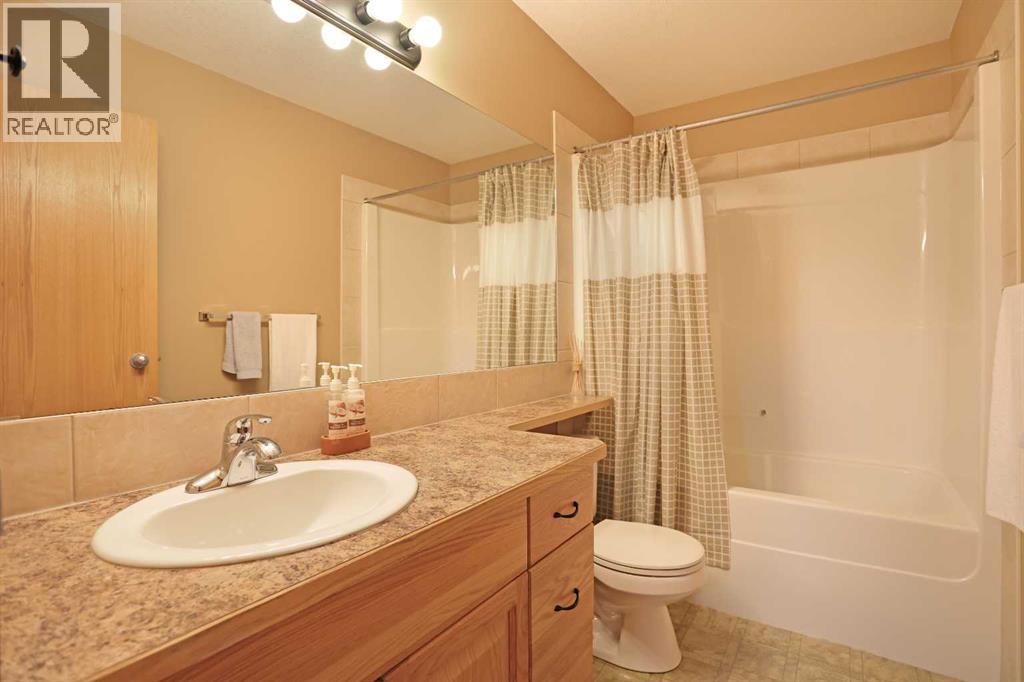 372 Lake Stafford Drive E Property Photo 23