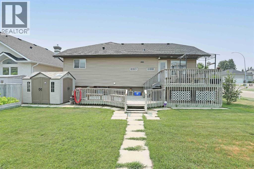 372 Lake Stafford Drive E Property Photo 36