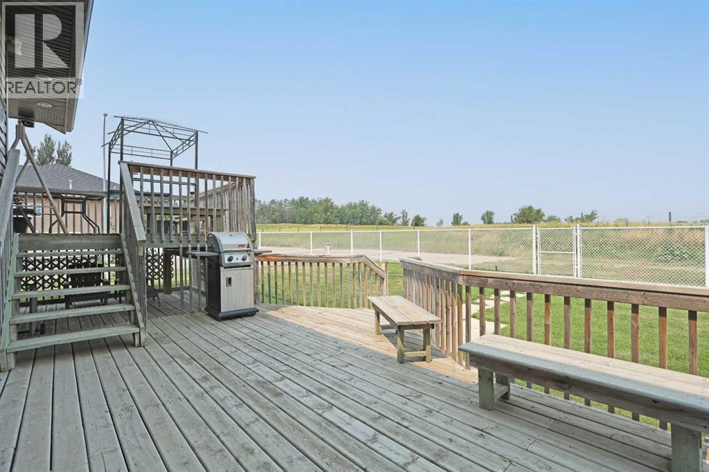 372 Lake Stafford Drive E Property Photo 39