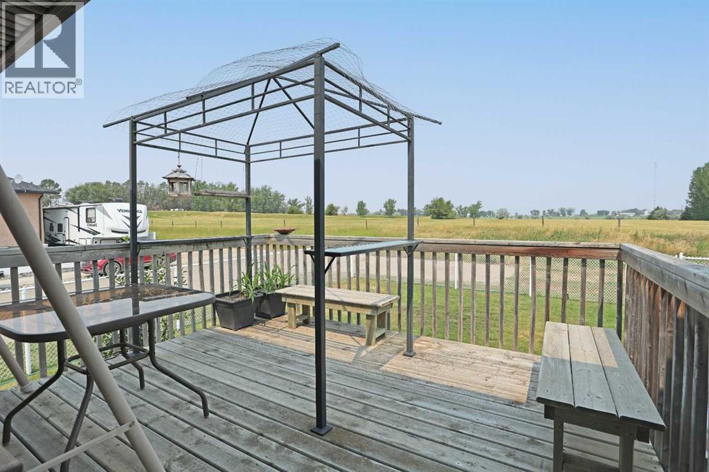 372 Lake Stafford Drive E Property Photo 41