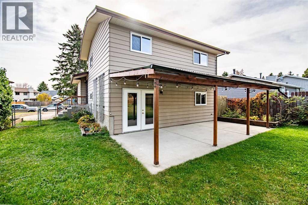 12 Opal Close Property Photo 10