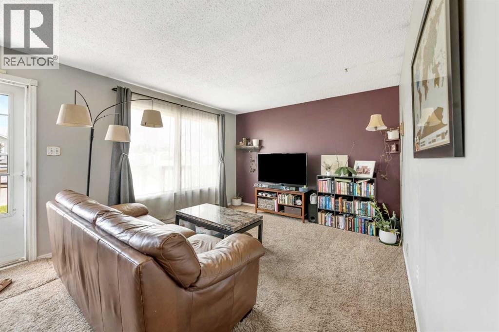 3009 49 Avenue Property Photo 3
