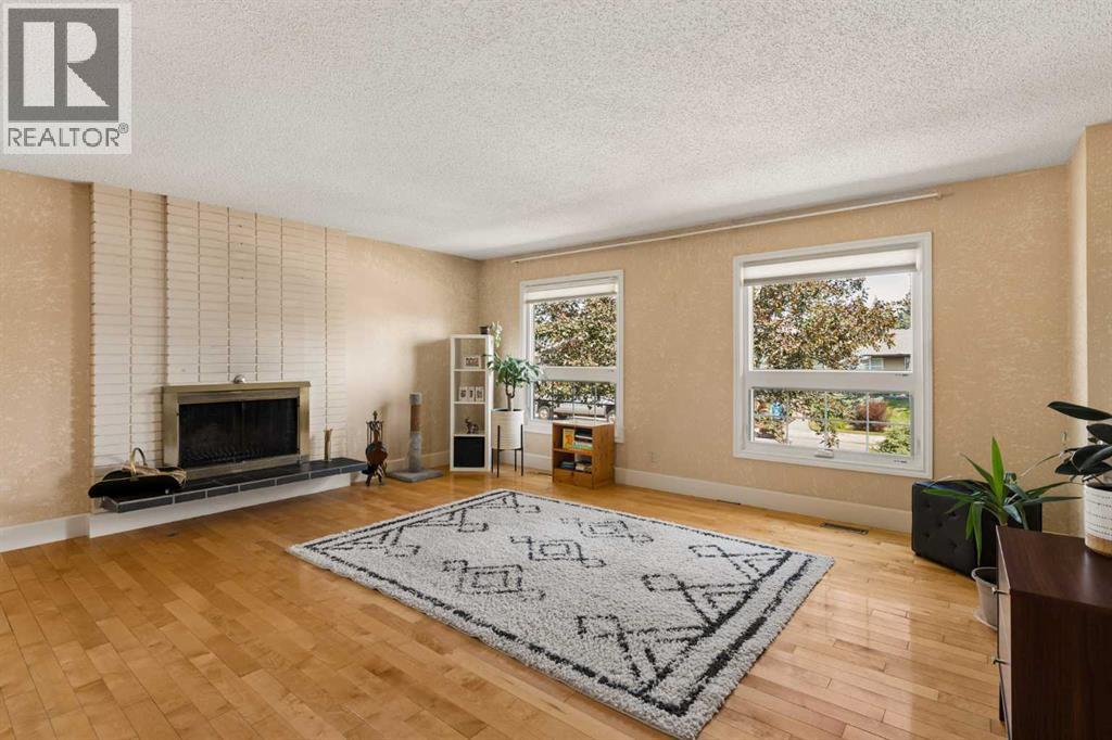 1824 Lake Bonavista Drive Se Property Photo 4