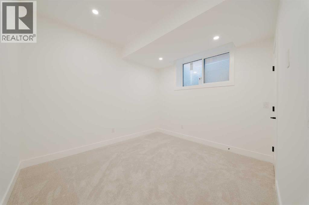 2207 Victoria Crescent Nw Property Photo 47