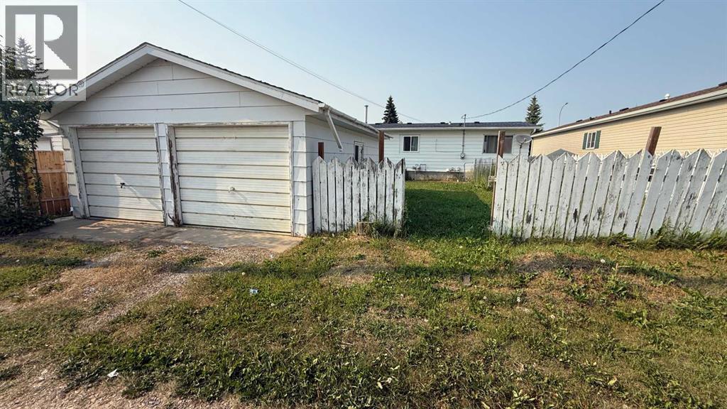 275 7 Street Se Property Photo 2