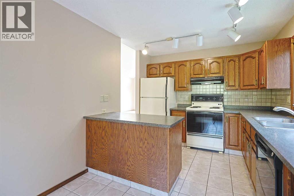 52 Edgeland Road Nw Property Photo 3