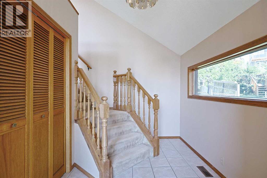 52 Edgeland Road Nw Property Photo 7