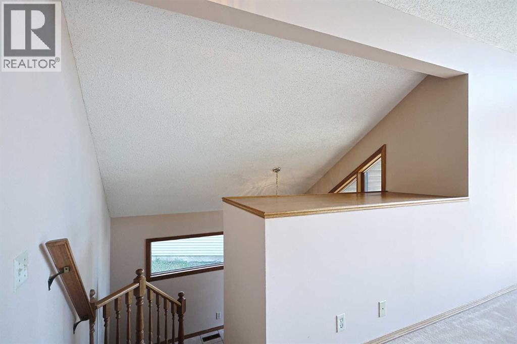 52 Edgeland Road Nw Property Photo 8