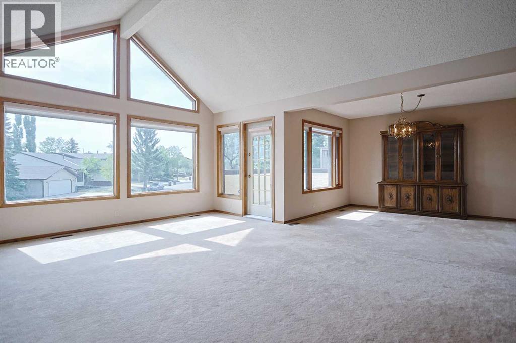 52 Edgeland Road Nw Property Photo 11