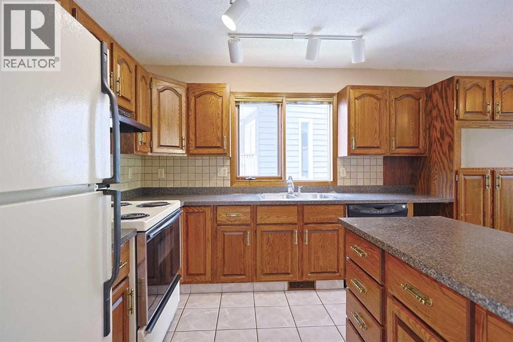 52 Edgeland Road Nw Property Photo 15