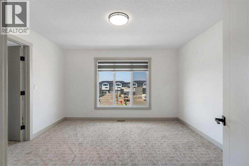 414 Corner Meadows Square Ne Property Photo 13