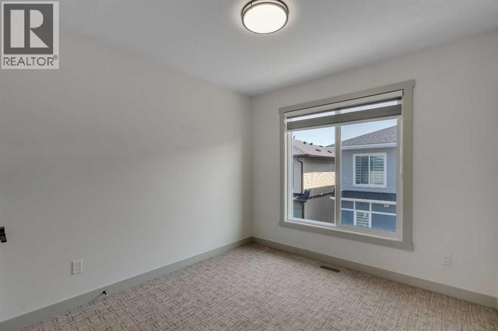414 Corner Meadows Square Ne Property Photo 18