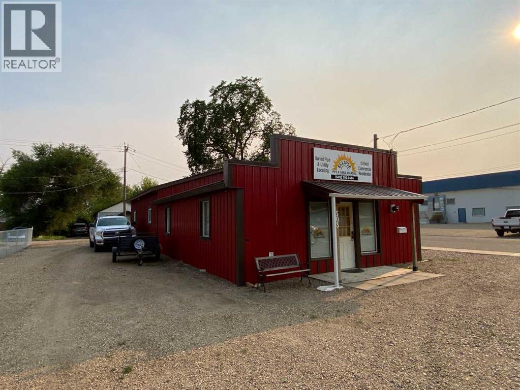 503 2 Avenue E Property Photo 2