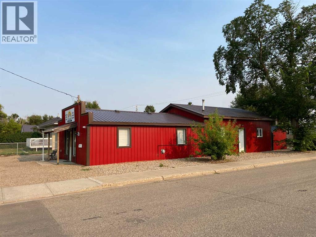 503 2 Avenue E Property Photo 4