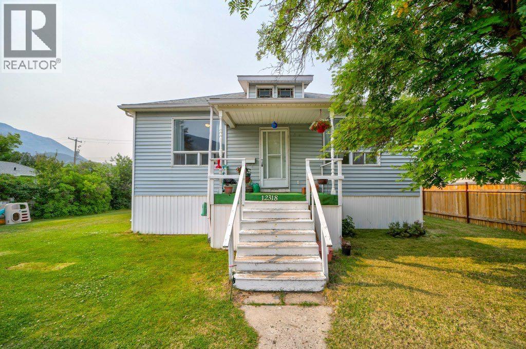 12316 21 Avenue Property Photo 1