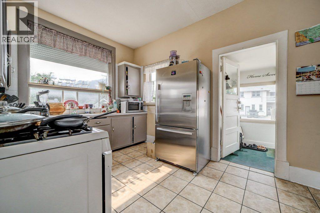 12316 21 Avenue Property Photo 22