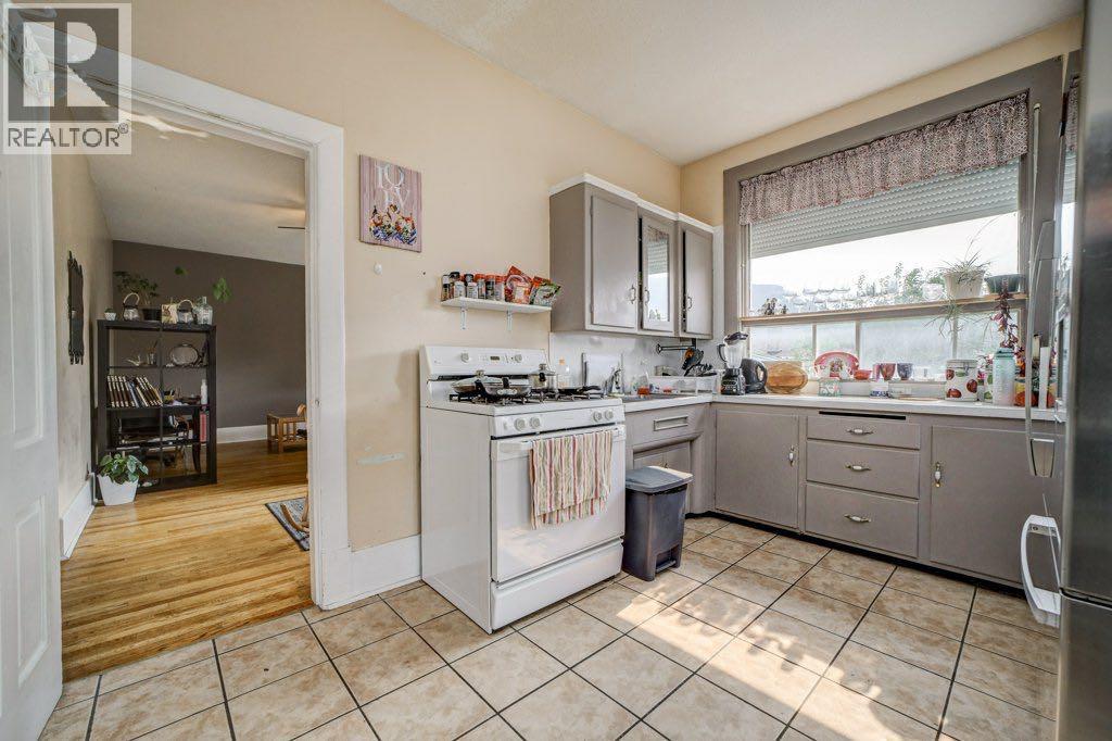 12316 21 Avenue Property Photo 25