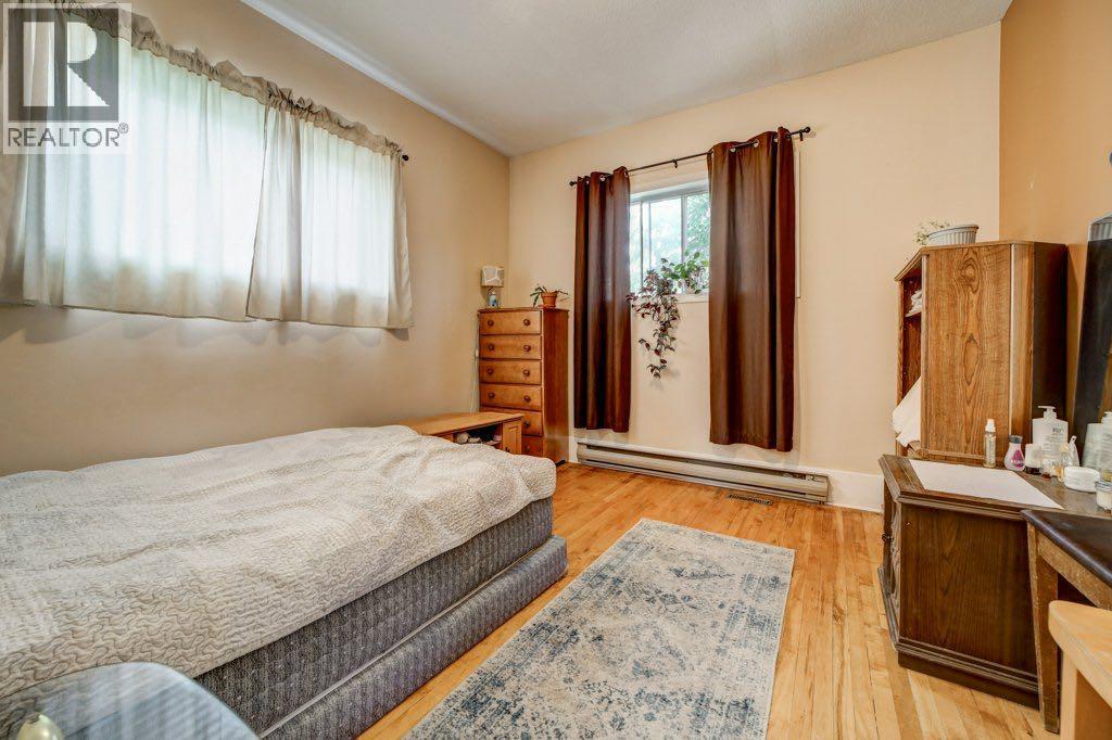12316 21 Avenue Property Photo 29