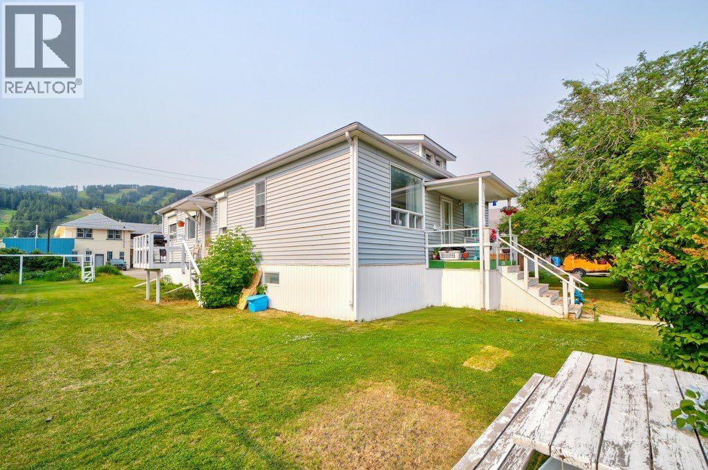 12316 21 Avenue Property Photo 38