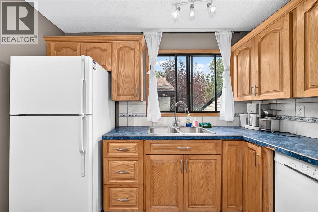 961 Ranchview Crescent Nw Property Photo 6
